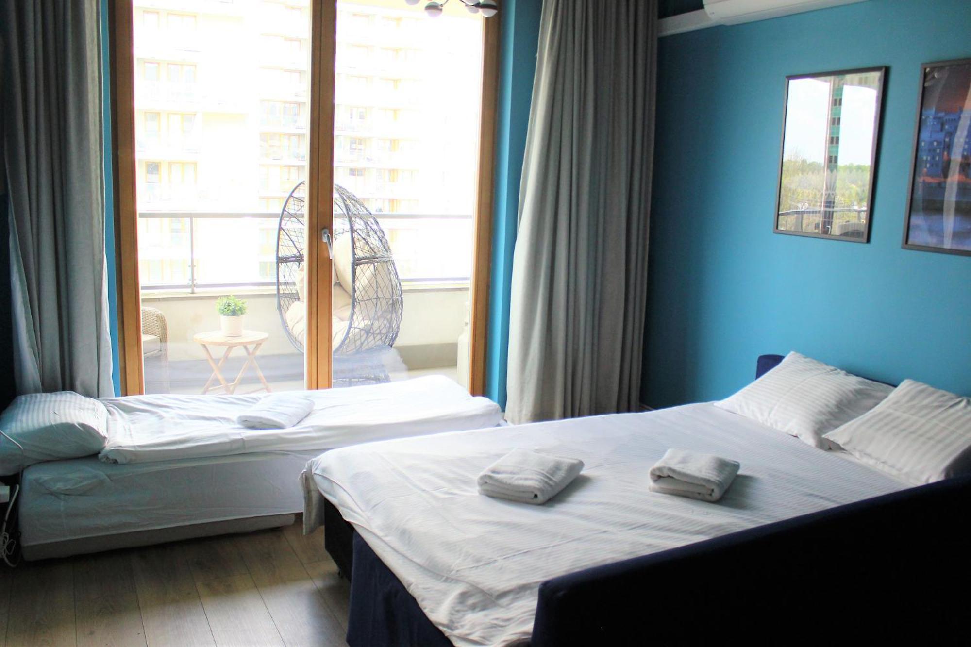 Labo Apartment Bliska Wola - Parking, Klimatyzacja Varşova Dış mekan fotoğraf